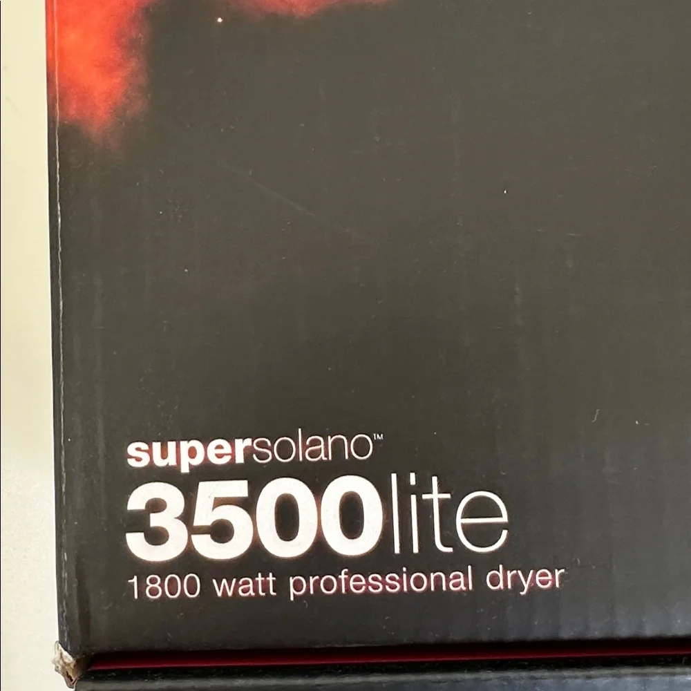 New Super Solano 3500 Lite Hair Dryer with Attachments. In Box.